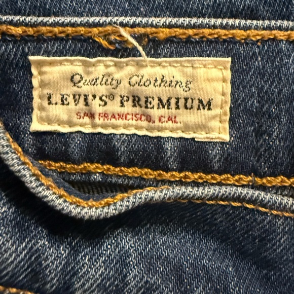 Levi’s Premium 501 denim cutoff shorts lightly distressed women’s sz 14W - Picture 9 of 11